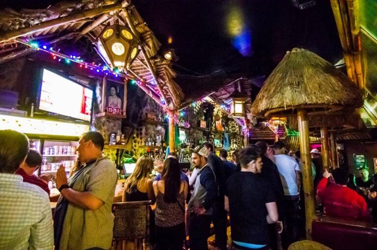 tiki lounge2 768x511